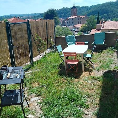 Maison 4 Pers Avec Jardin Au Pied Des Montagnes Ria 外观 照片